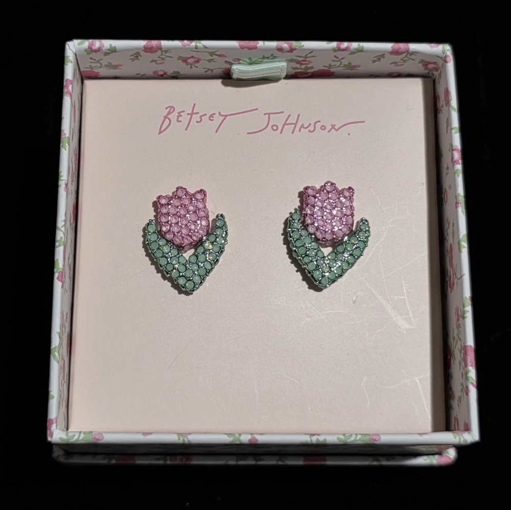 NWT Betsey Johnson 'Hop To It' Pink Tulip Studs